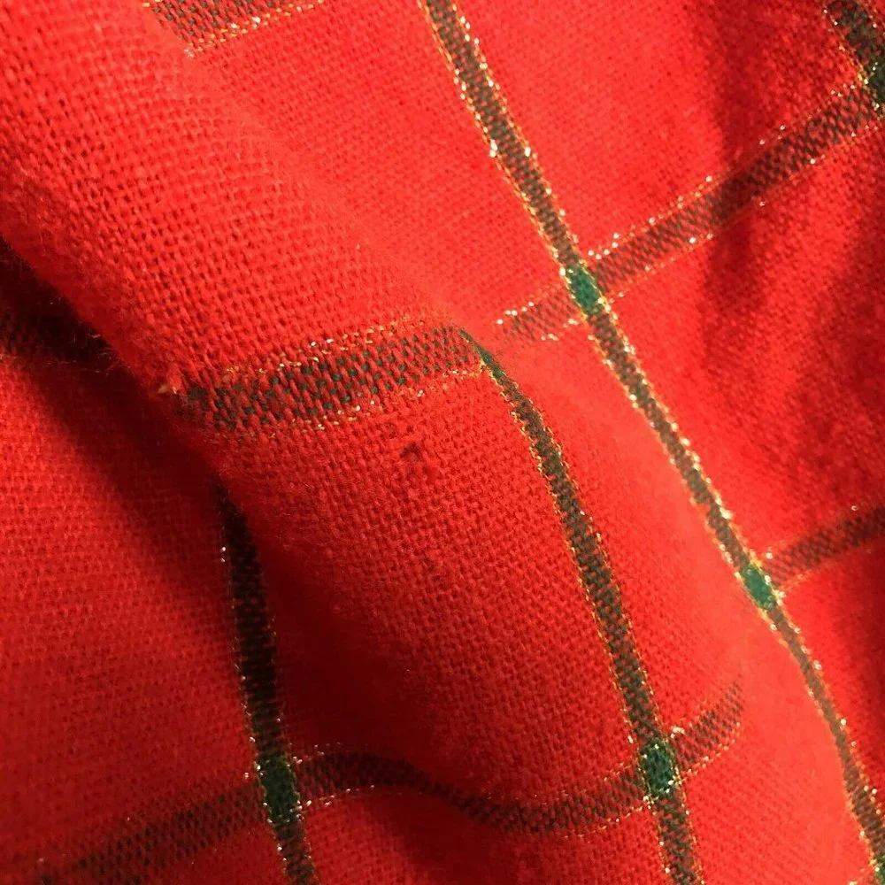 CHRISTMAS HOLIDAY TABLECLOTH LEACOCK RED GREEN PLAID GILT OVAL